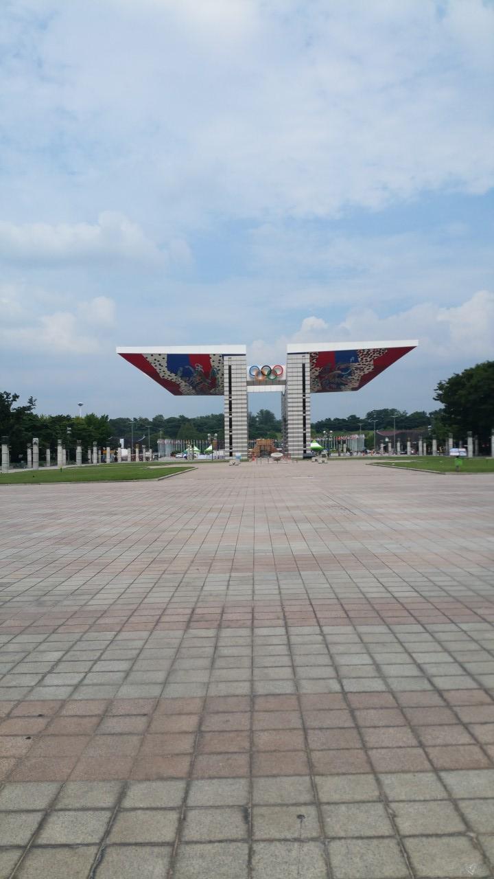 Олимпийский парк (올림픽공원)