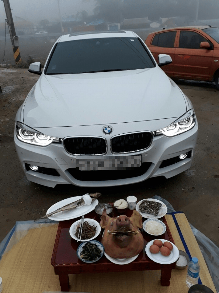 Без свиной головы — не поедешь: магия новой машины по-корейски