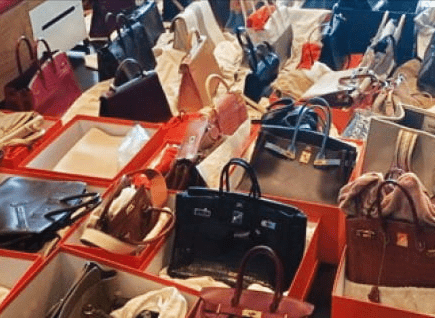 Налоговая в Корее сегодня выставила на аукцион 60 сумок Биркин (Hermes Birkin)